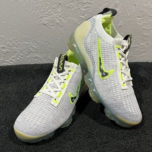 🔥🔥 NIKE Air Vapormax 2021 Flyknit  GS Wolf Grey/Volt Green Women Size 7 - EUC